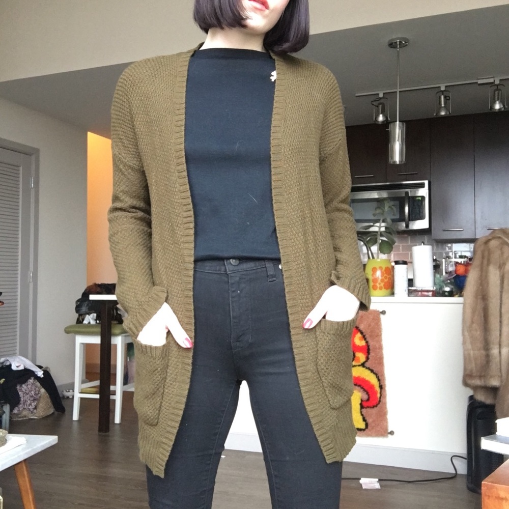 BDG olive green swingy cardigan sweater w pockets